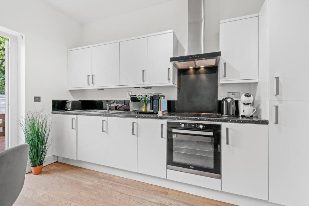 Charming 2 Bed Apartment Free Wifi Close To Camden لندن المظهر الخارجي الصورة